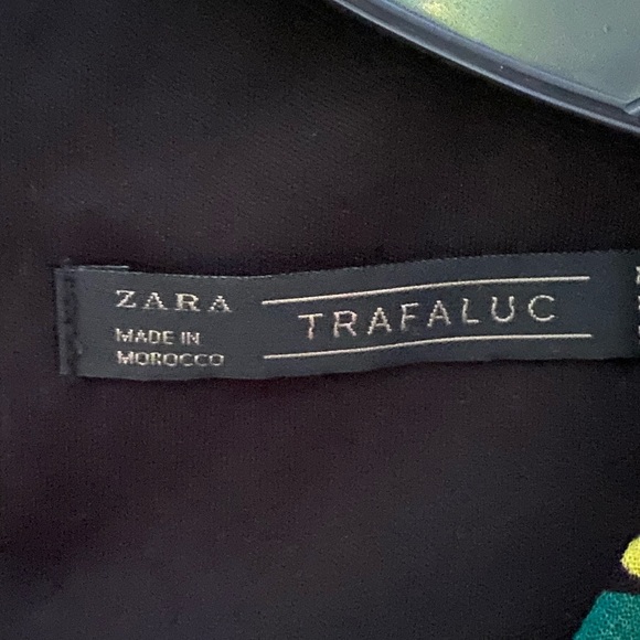 New Zara Floral Green Sleeveless dress - Picture 3 of 11